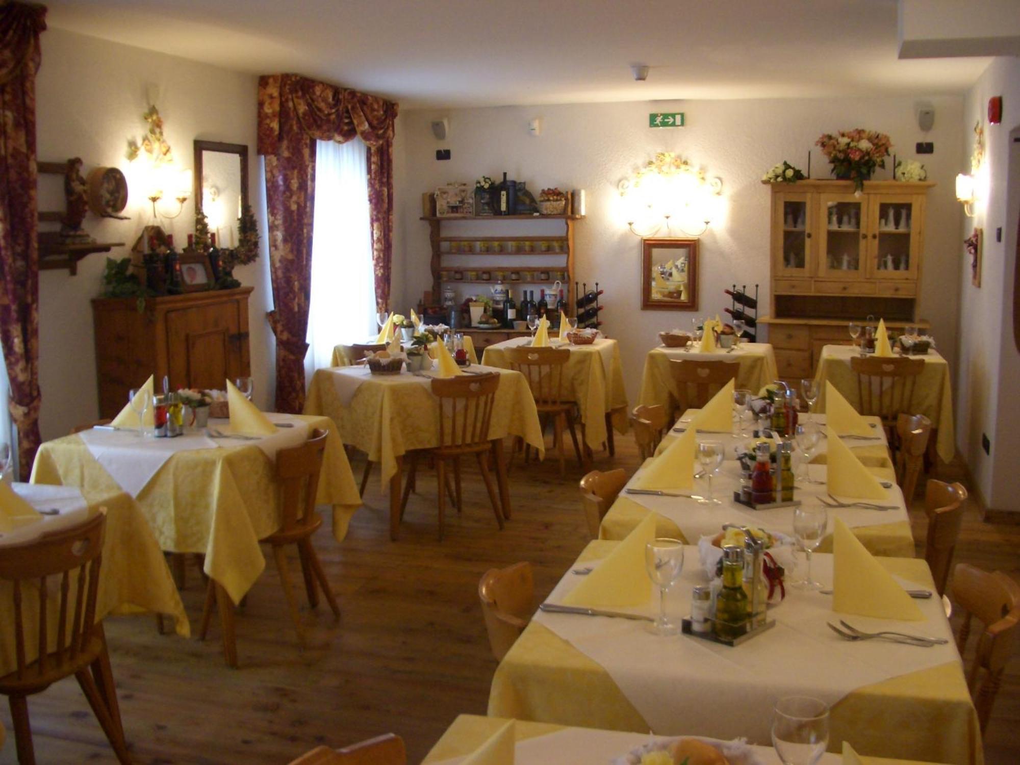 Chalet Fiocco Di Neve ピンツォーロ エクステリア 写真