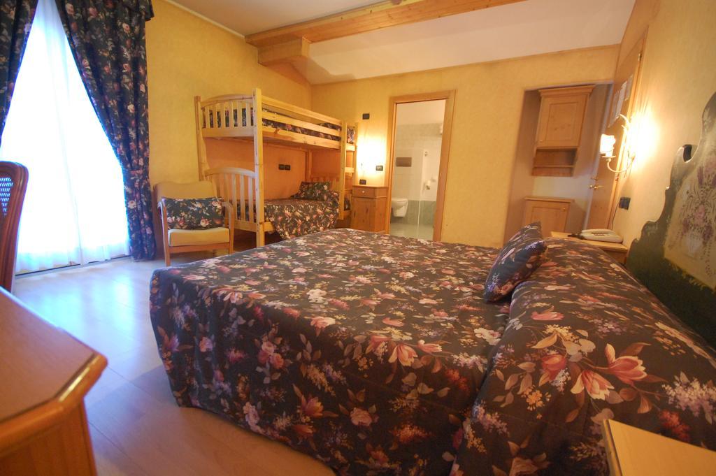 Chalet Fiocco Di Neve ピンツォーロ エクステリア 写真